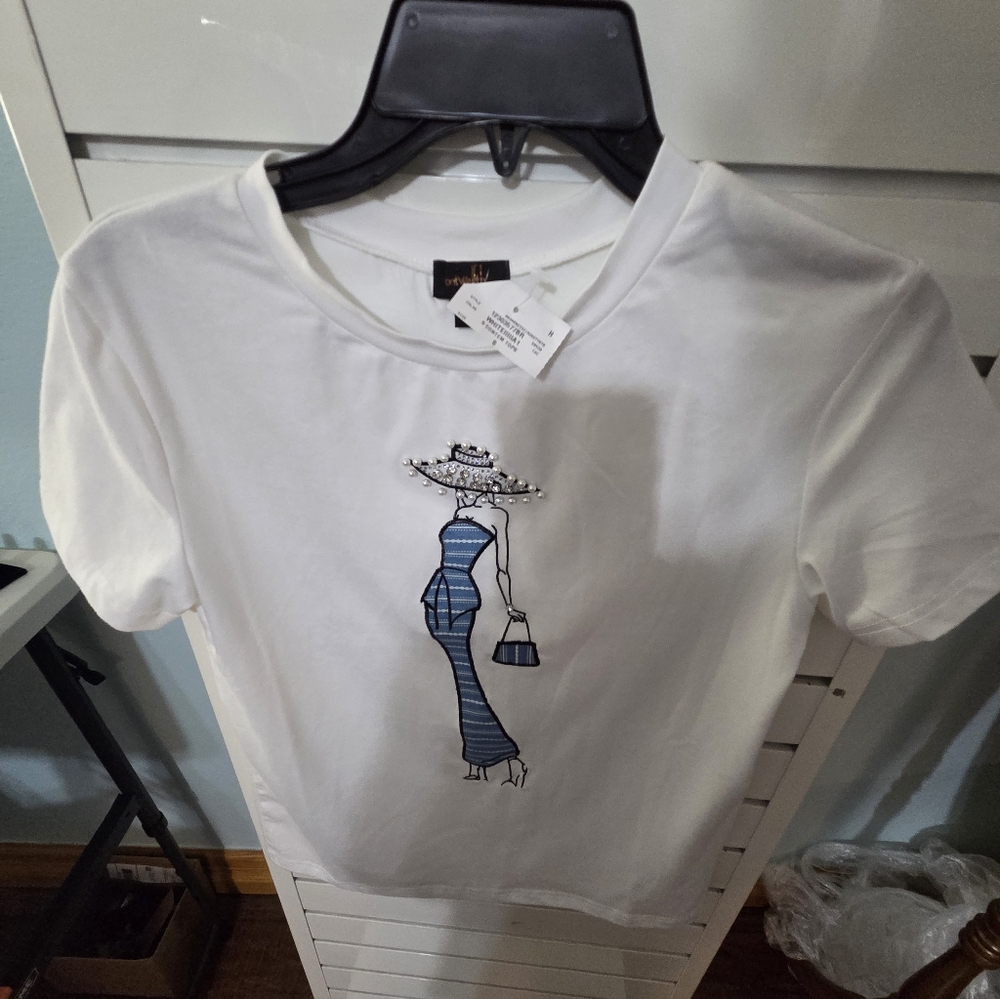 Chaps White Tee with Blue Fashion Lady Graphic - Picture 4 of 5